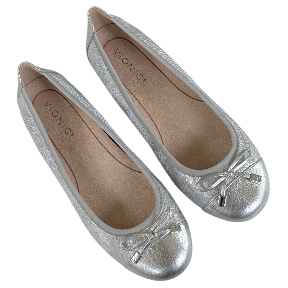 Vionic Silver Metallic Ballet Flats